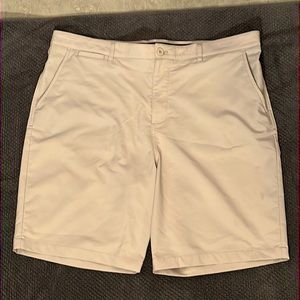 Mens Johnnie-O shorts. Waist size 40